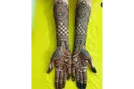 Heavy Traditional Front Hand Mehendi Designs - Image 5
